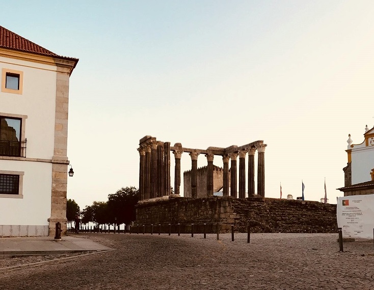 evora_stock_temple